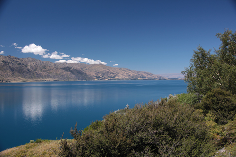 Lake_Hawea_01